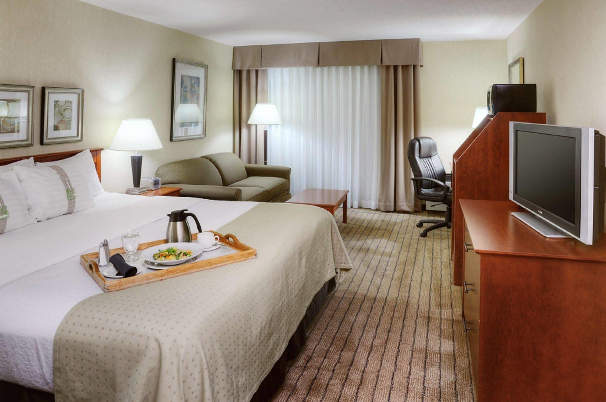 Holiday Inn Guelph Hotel & Conference Centre, An Ihg Hotel Екстериор снимка