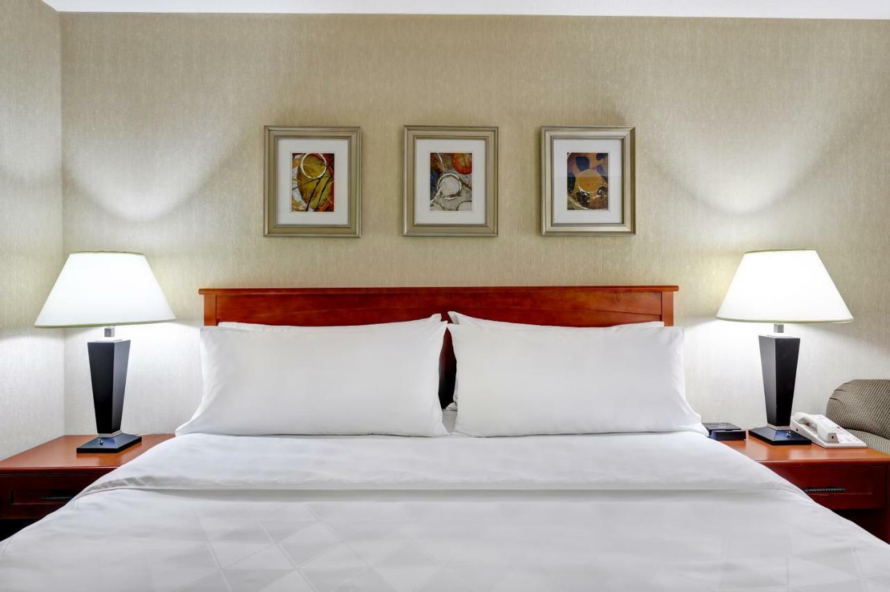 Holiday Inn Guelph Hotel & Conference Centre, An Ihg Hotel Екстериор снимка