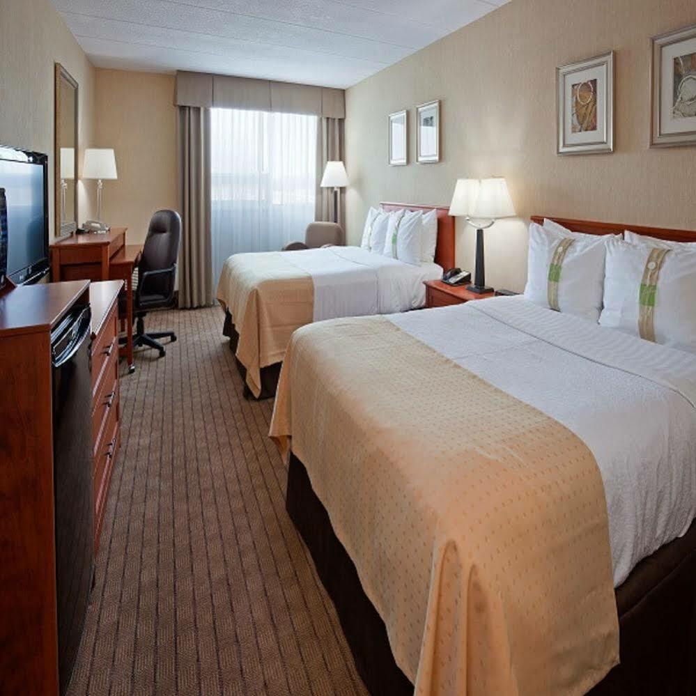 Holiday Inn Guelph Hotel & Conference Centre, An Ihg Hotel Екстериор снимка