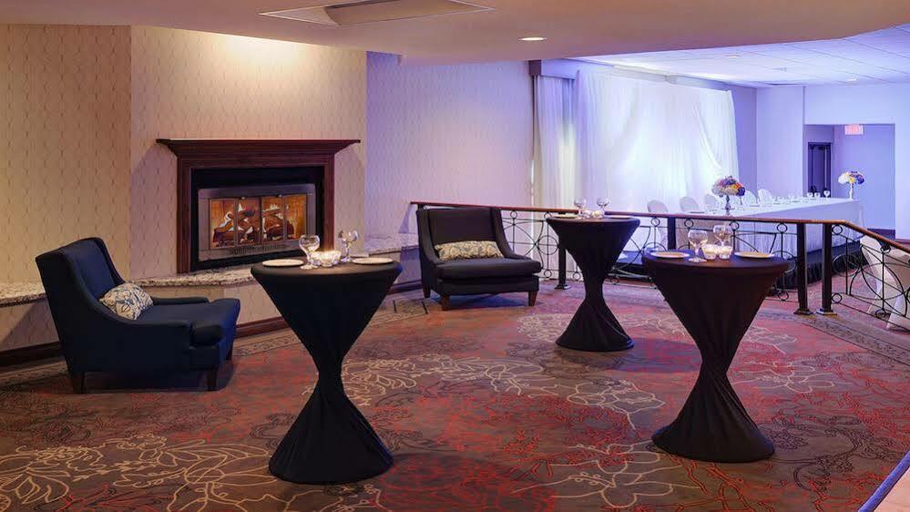 Holiday Inn Guelph Hotel & Conference Centre, An Ihg Hotel Екстериор снимка