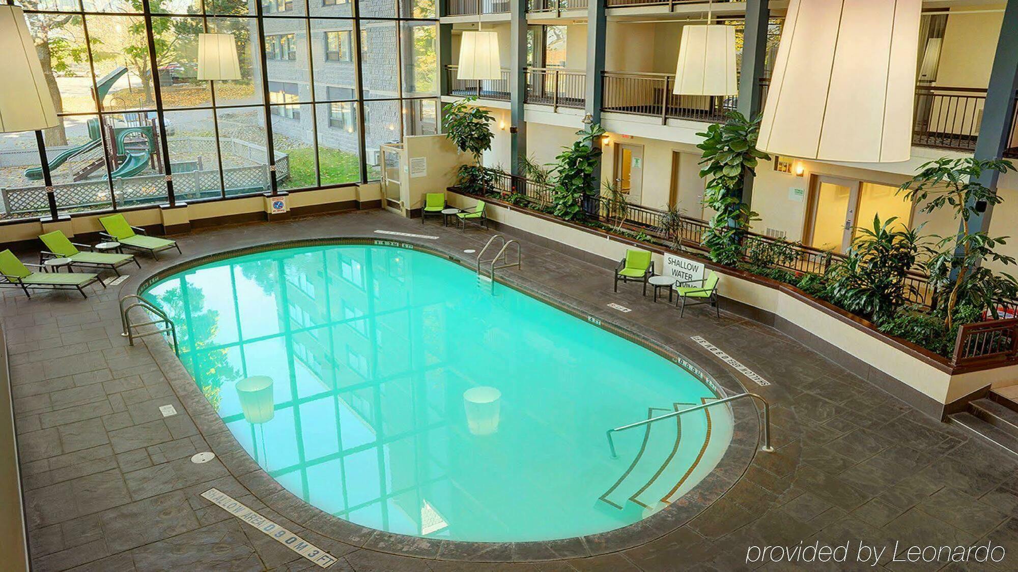 Holiday Inn Guelph Hotel & Conference Centre, An Ihg Hotel Екстериор снимка