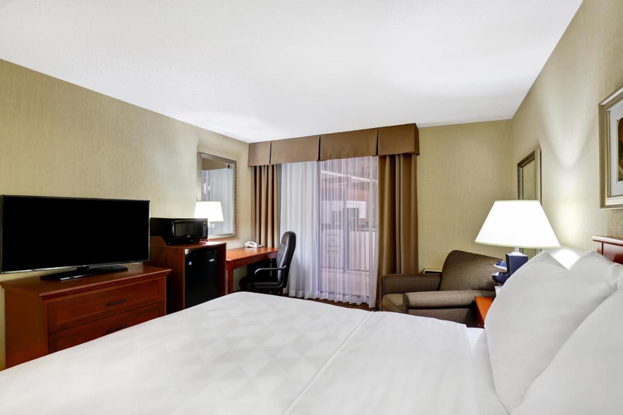 Holiday Inn Guelph Hotel & Conference Centre, An Ihg Hotel Екстериор снимка