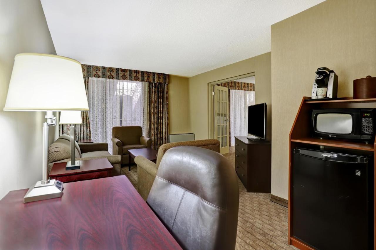 Holiday Inn Guelph Hotel & Conference Centre, An Ihg Hotel Екстериор снимка
