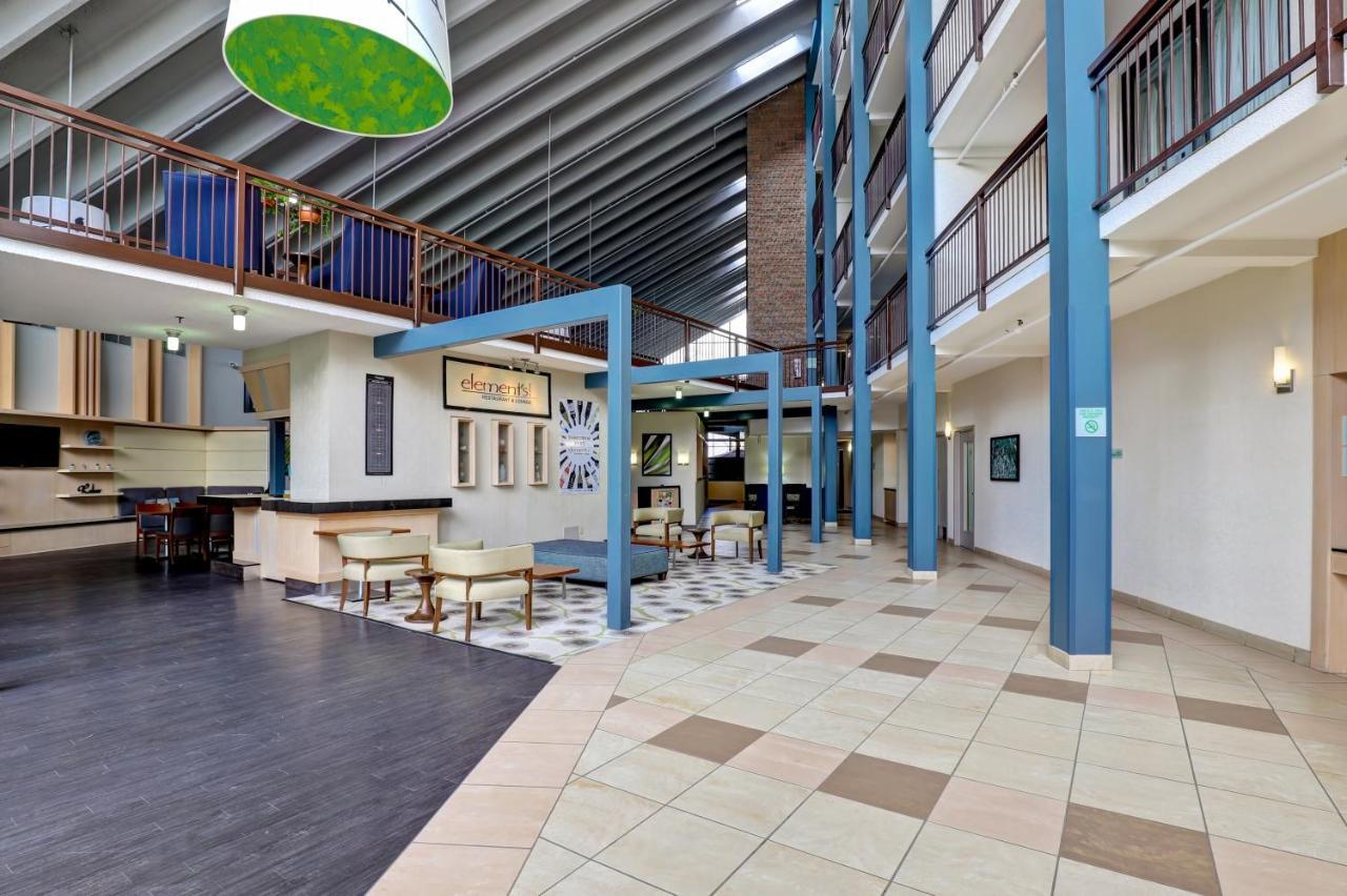 Holiday Inn Guelph Hotel & Conference Centre, An Ihg Hotel Екстериор снимка