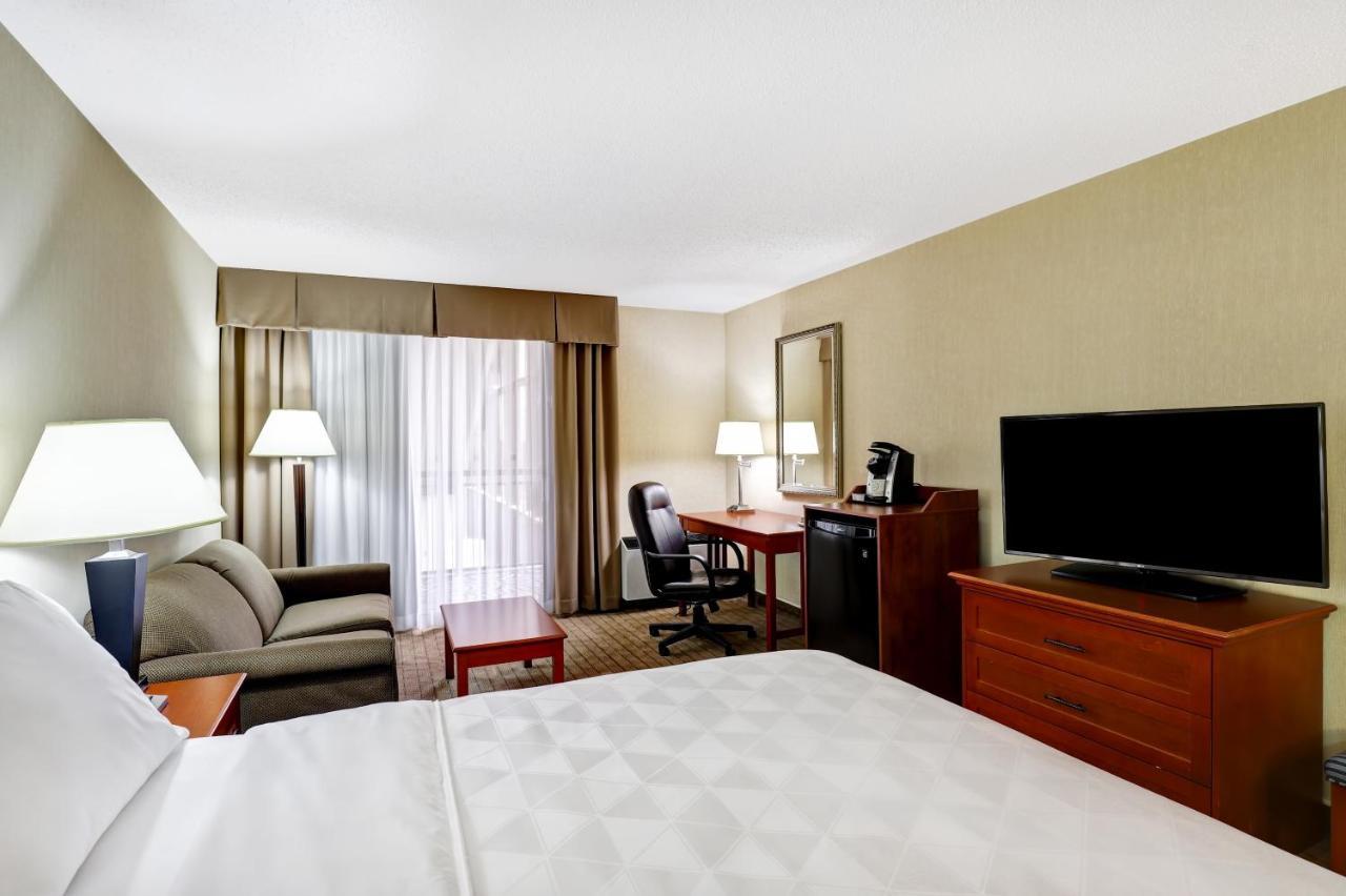 Holiday Inn Guelph Hotel & Conference Centre, An Ihg Hotel Стая снимка